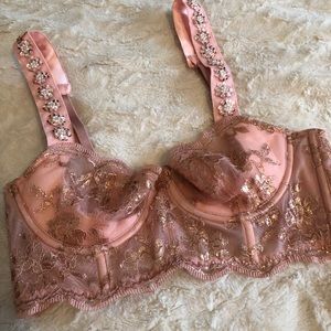 Victoria’s Secret 32B fashion show shiny lace